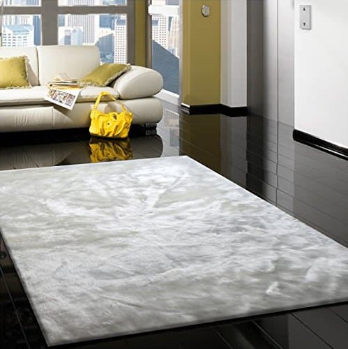 CHIC RUGZ 5 X 5 X 7CHIN-Offwhite Solid Faux Fur Area Rug with Suede Backing, 5' x 7' , Off-White