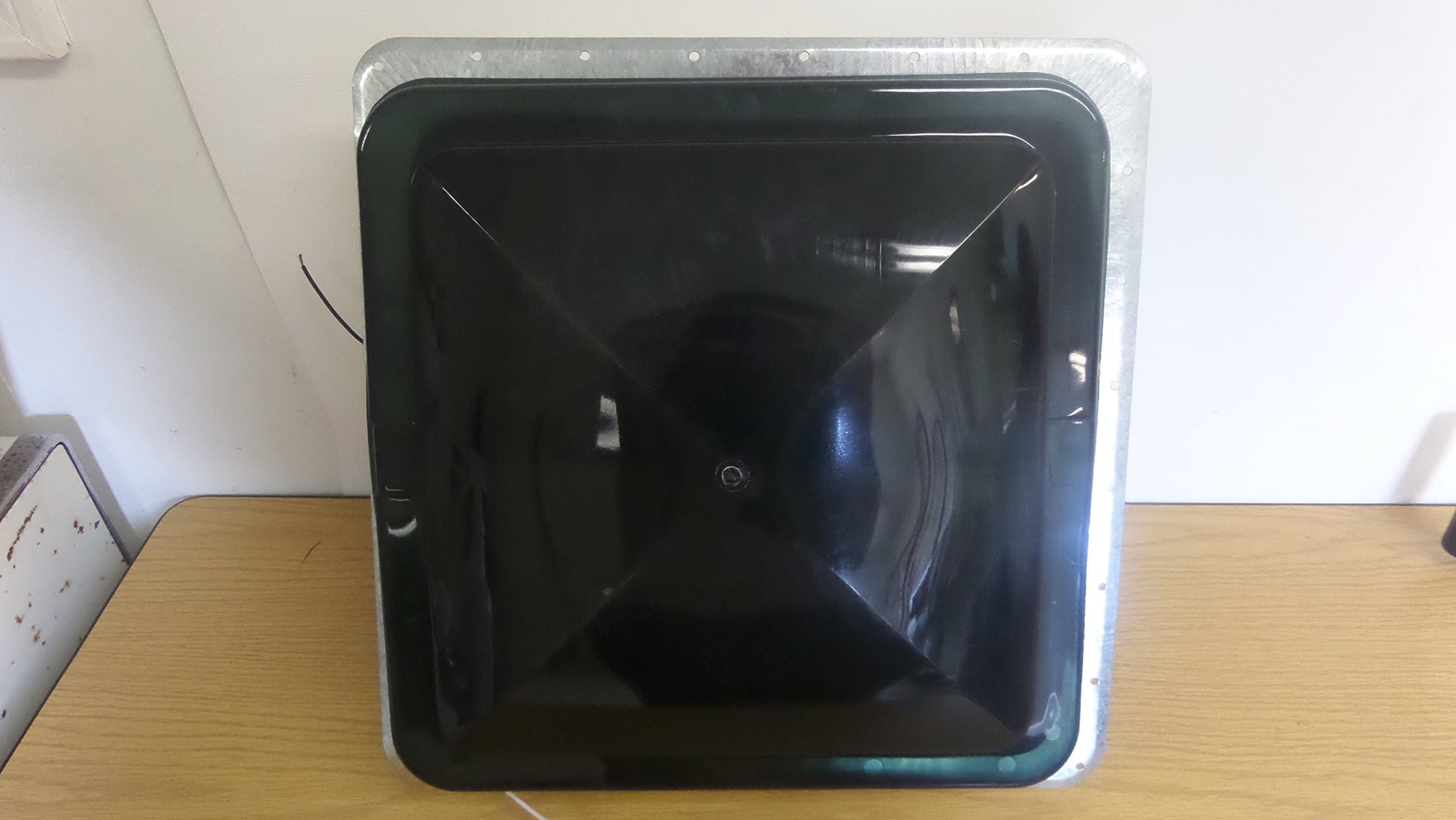 Elixir 12 Volt Rv Trailer Smoke 14" Roof Vent