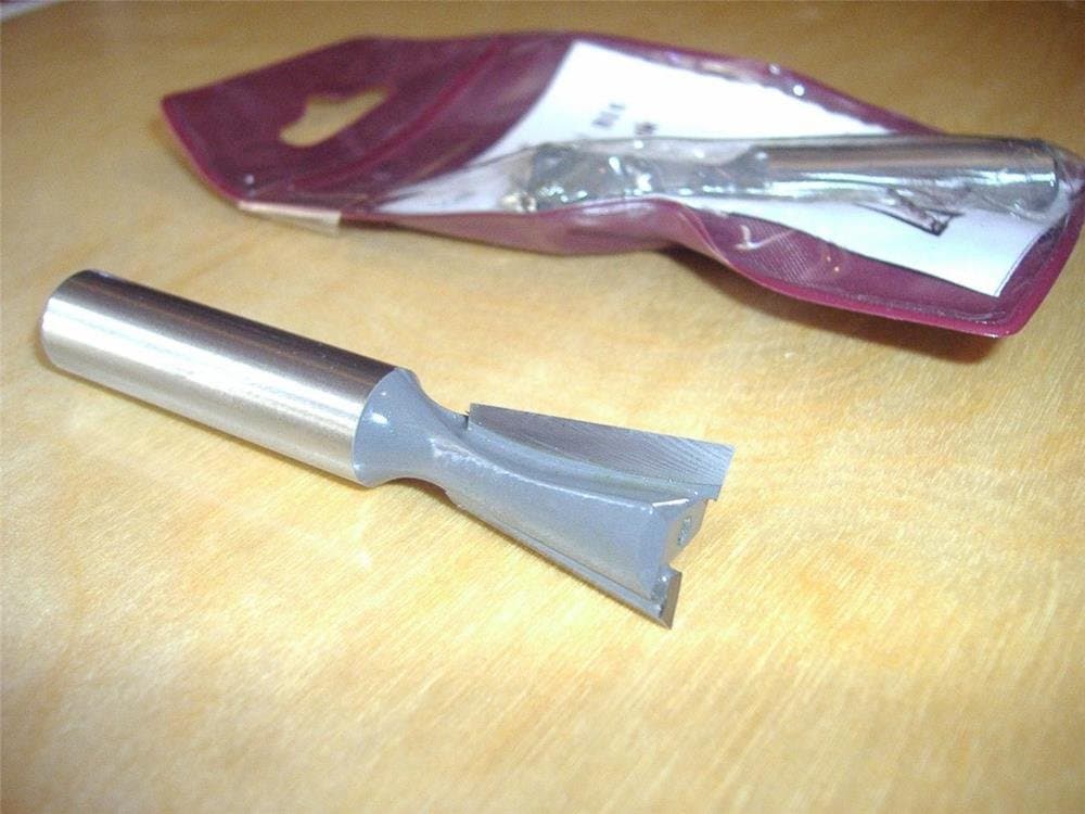 Router Bits NEW 11/16 x 1" ROUTER BIT for Through Dovetail Jig Leigh # 90, D4R, 1/2 shank